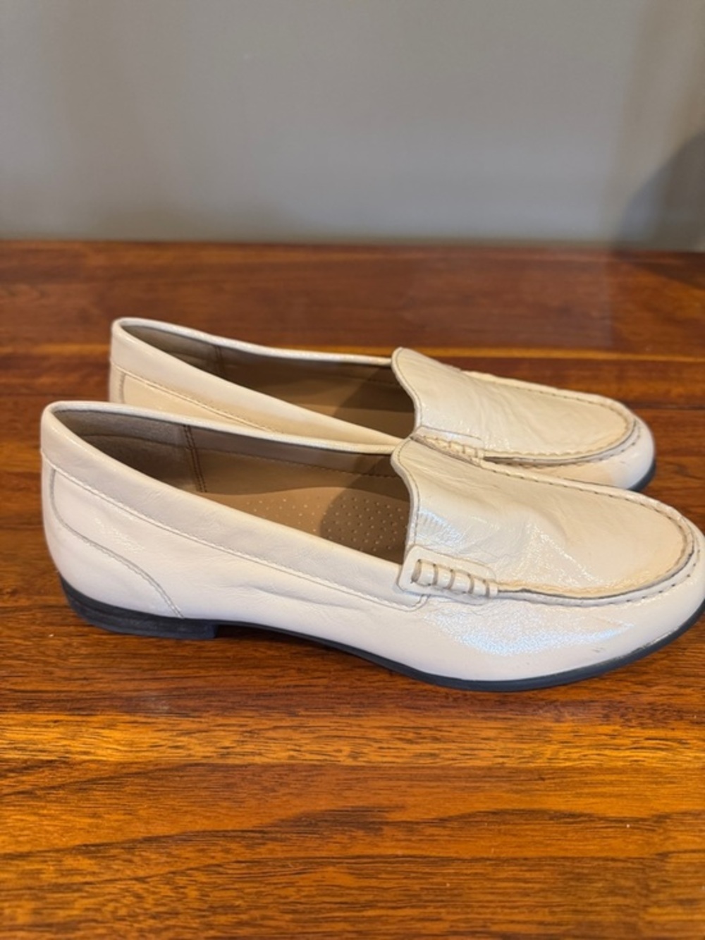 Array Cream Leather Women's Slip-On Loafers